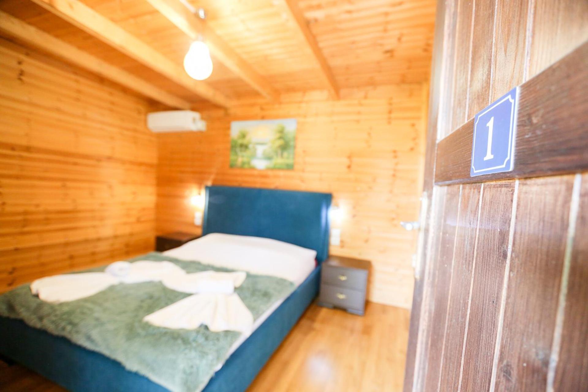 Motel Holiwood Himarë